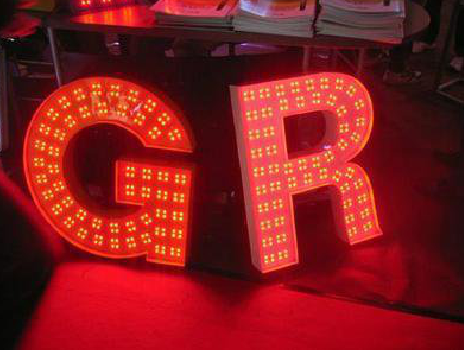 澄城LED发光字常见的安装误区。